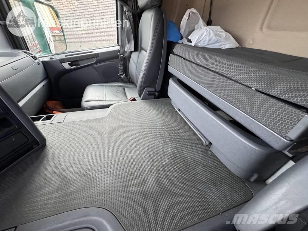 Scania P 320 Фургони