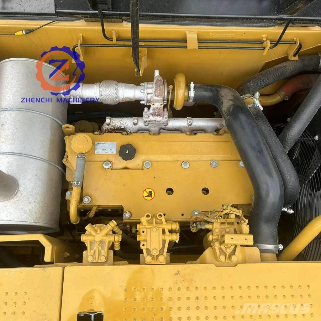CAT 320 D2 Гусеничні екскаватори