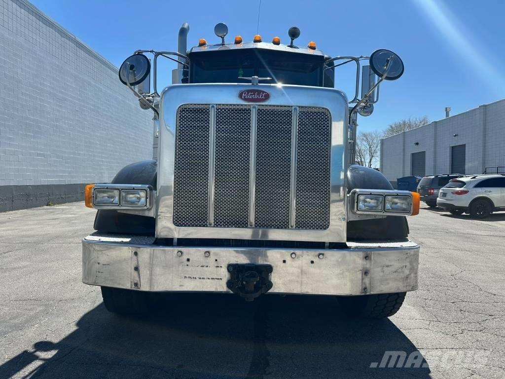 Peterbilt 367 Тягачі