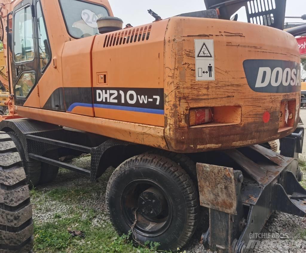 Doosan DH 210 W-7 Колісні екскаватори