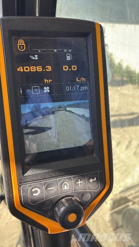 JCB JS 131 LC Гусеничні екскаватори