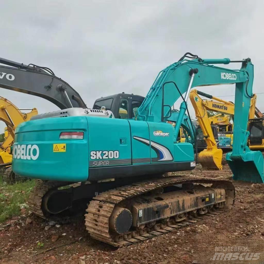 Kobelco SK 200 Гусеничні екскаватори