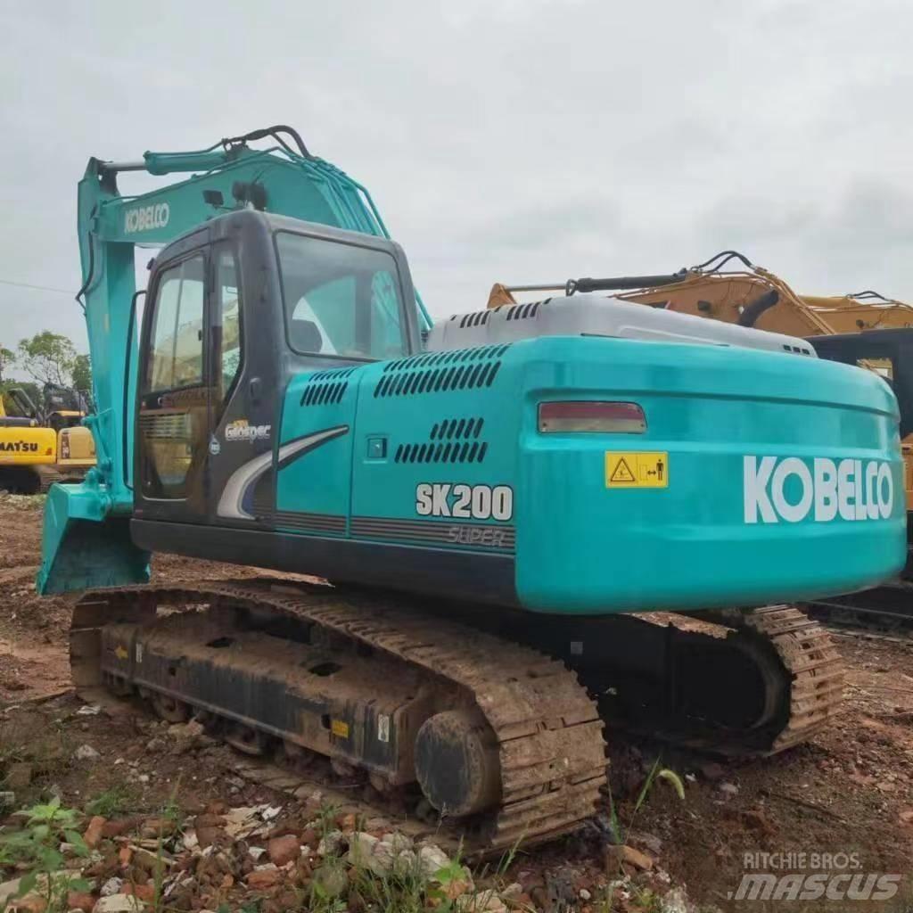 Kobelco SK 200 Гусеничні екскаватори