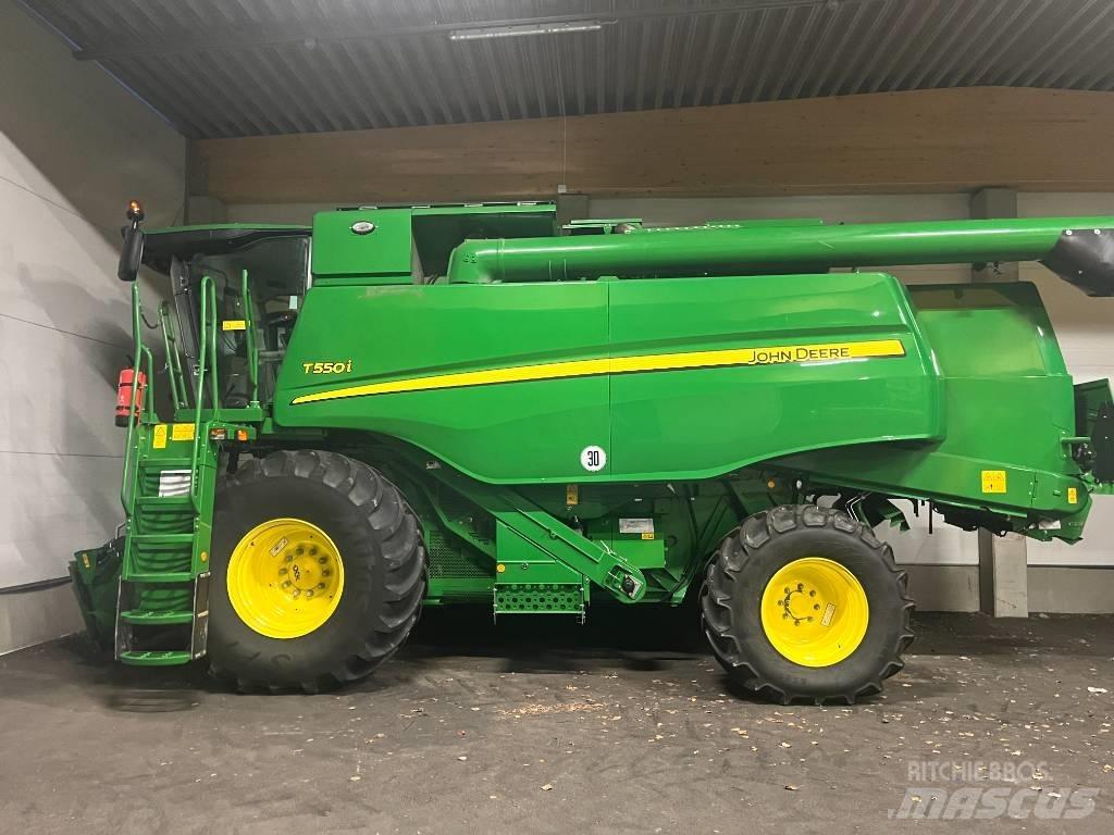 John Deere T550i Зернозбиральні комбайни