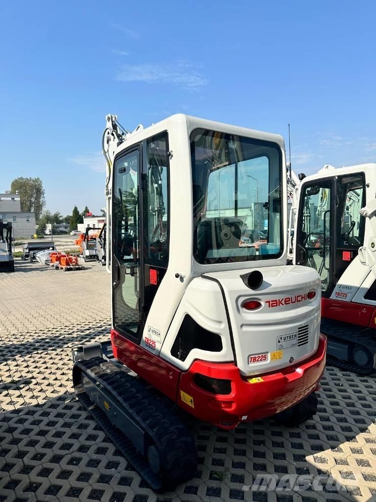 Takeuchi TB 225 V0 Міні-екскаватори < 7т