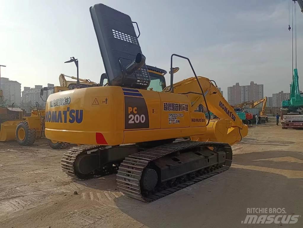 Komatsu pc200-8 Гусеничні екскаватори