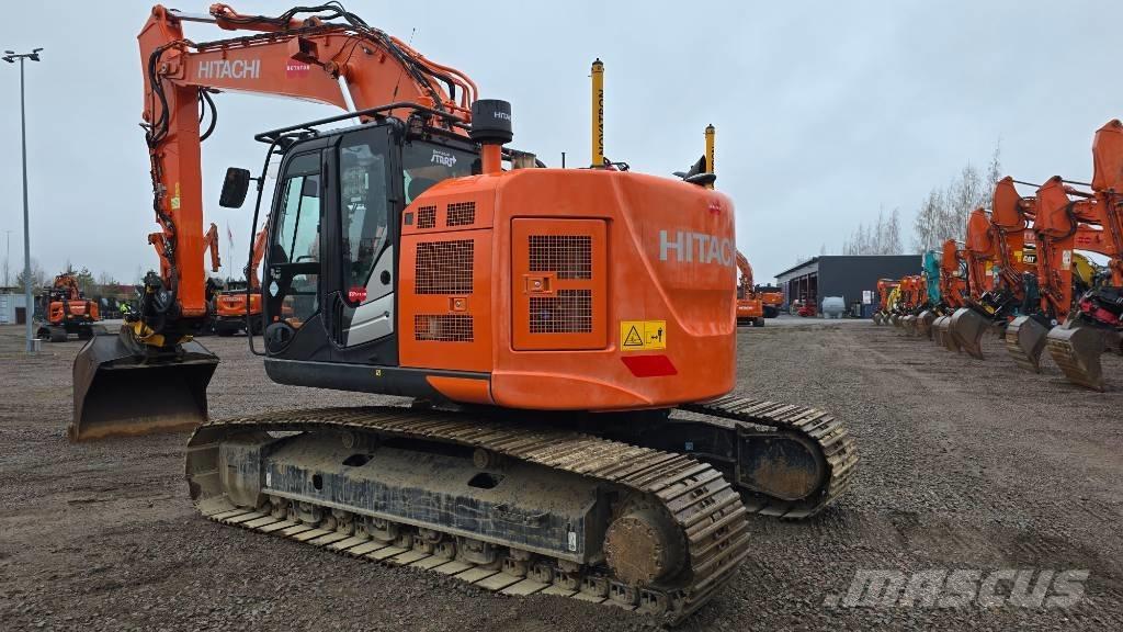 Hitachi ZX 225USLC-6 Гусеничні екскаватори