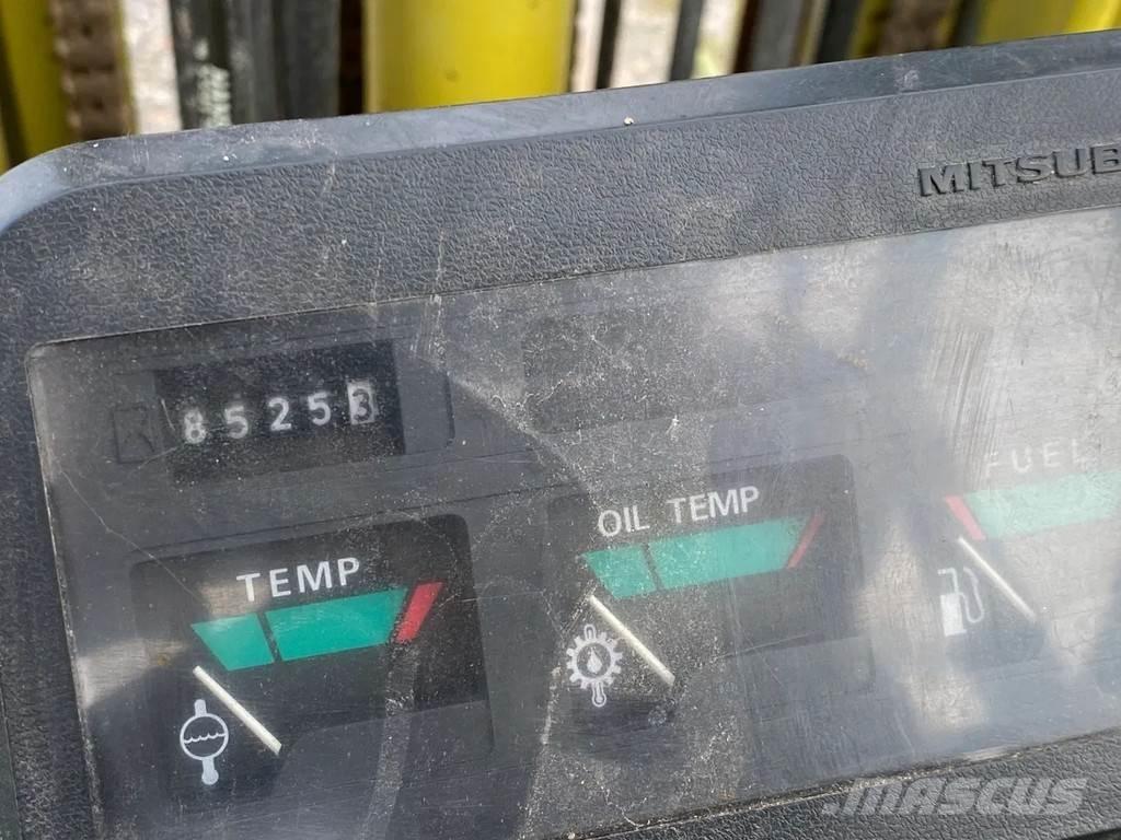 Mitsubishi FD25T Дизельні навантажувачі