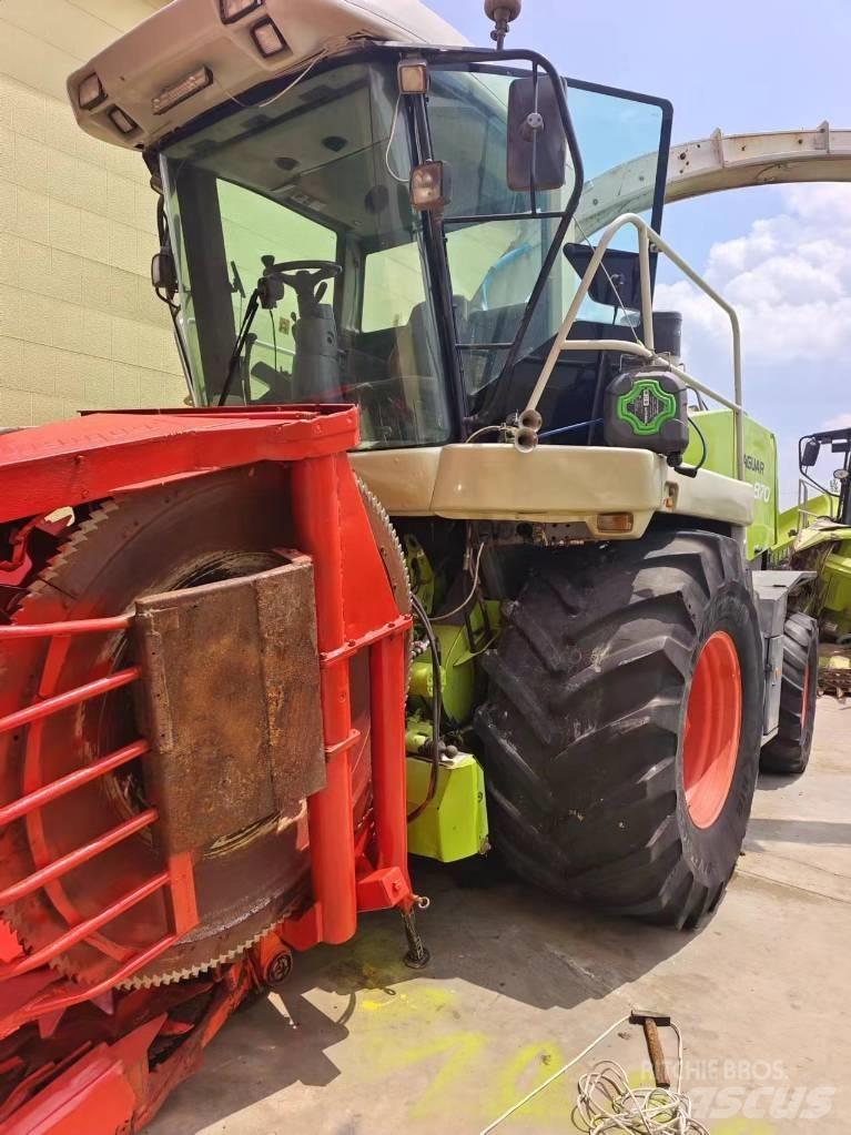 CLAAS Jaguar 870 Кормозбиральні комбайни