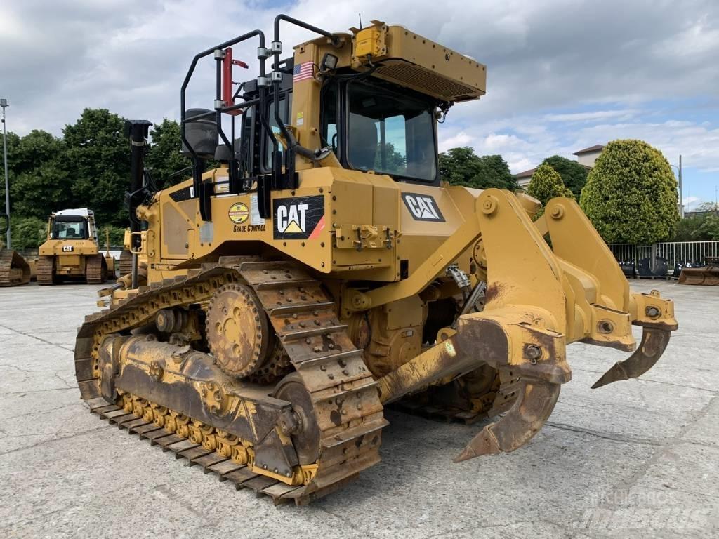 CAT D 6 T XLVP Гусеничні бульдозери