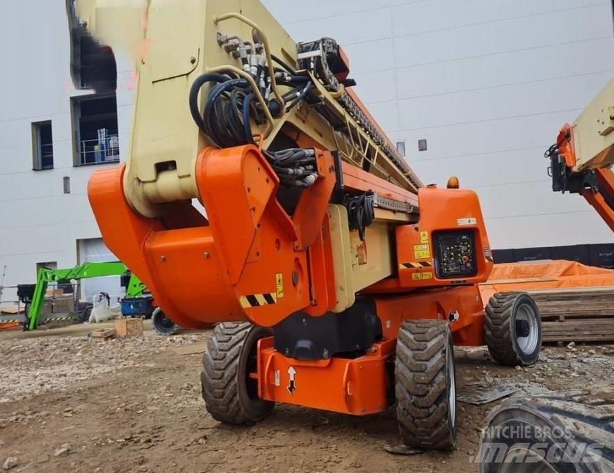 JLG 1250 AJP Колінчаті підйомники