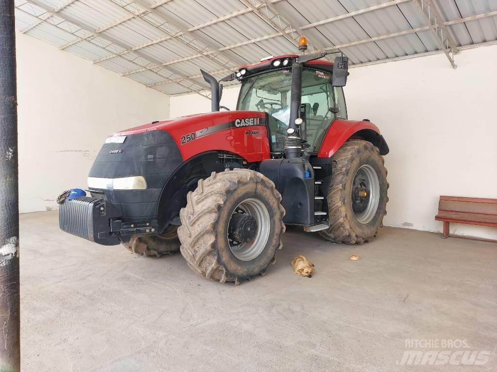 Case IH Magnum 250 Трактори