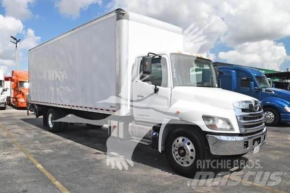 Hino 268A Тягачі