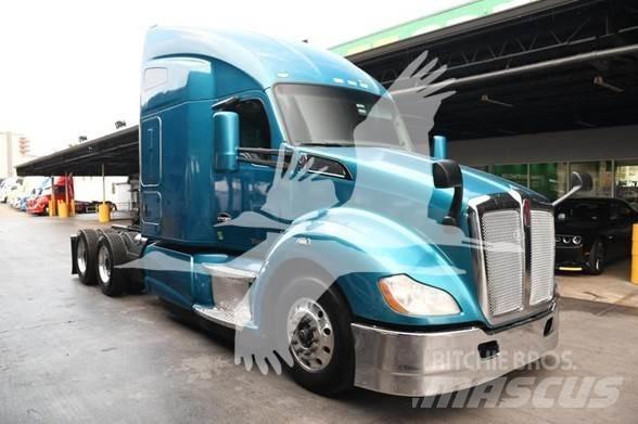 Kenworth T680 Тягачі