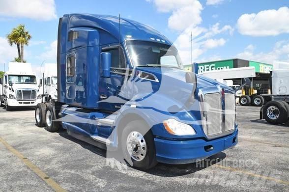 Kenworth T680 Тягачі