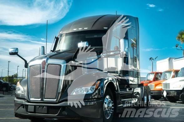 Kenworth T680 Тягачі