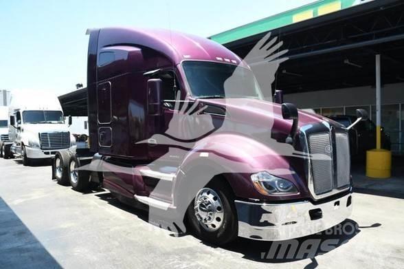 Kenworth T680 Тягачі