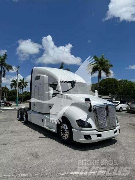 Kenworth T680 Тягачі