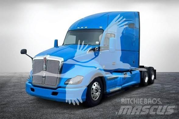 Kenworth T680 Тягачі
