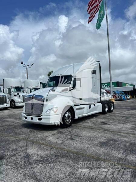 Kenworth T680 Тягачі