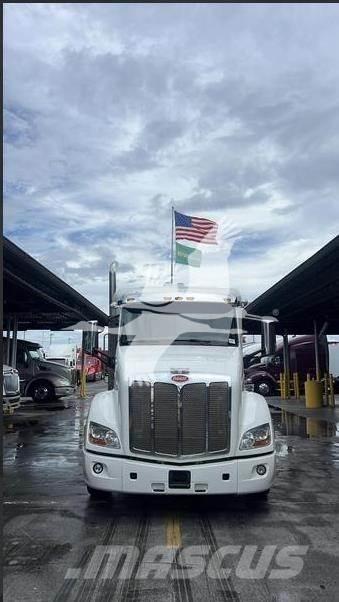 Peterbilt 579 Тягачі