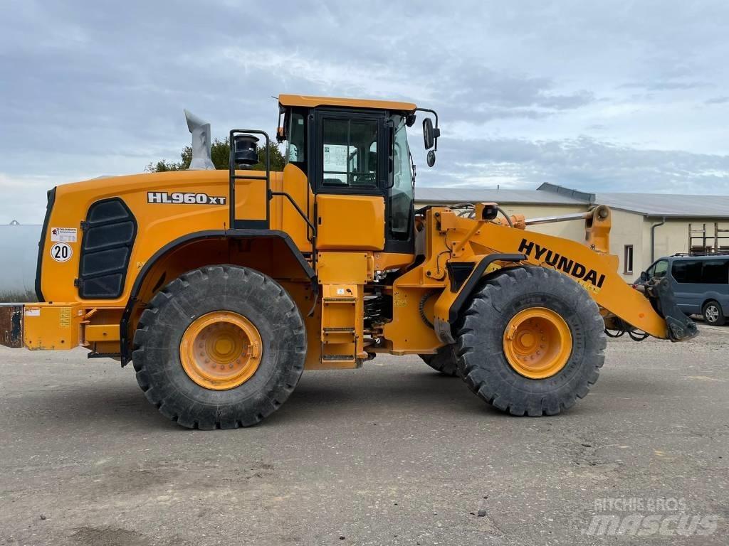 Hyundai HL960XT Фронтальні навантажувачі
