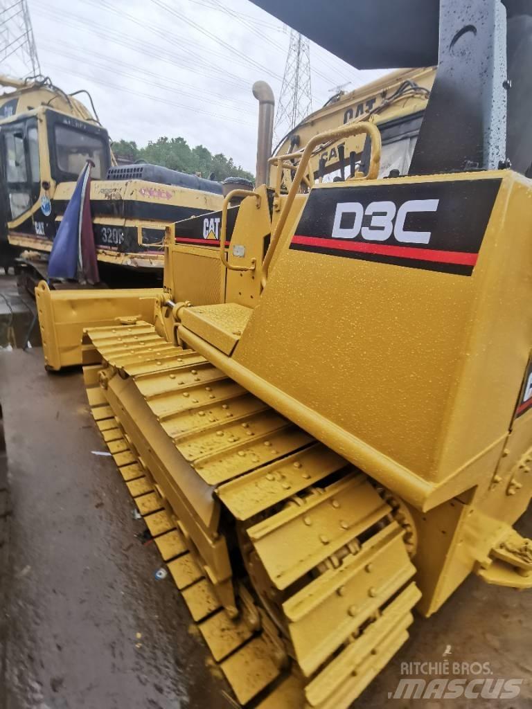 CAT D3C Гусеничні бульдозери