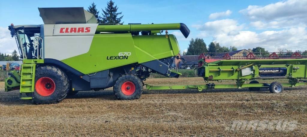 CLAAS Lexion 670 Зернозбиральні комбайни