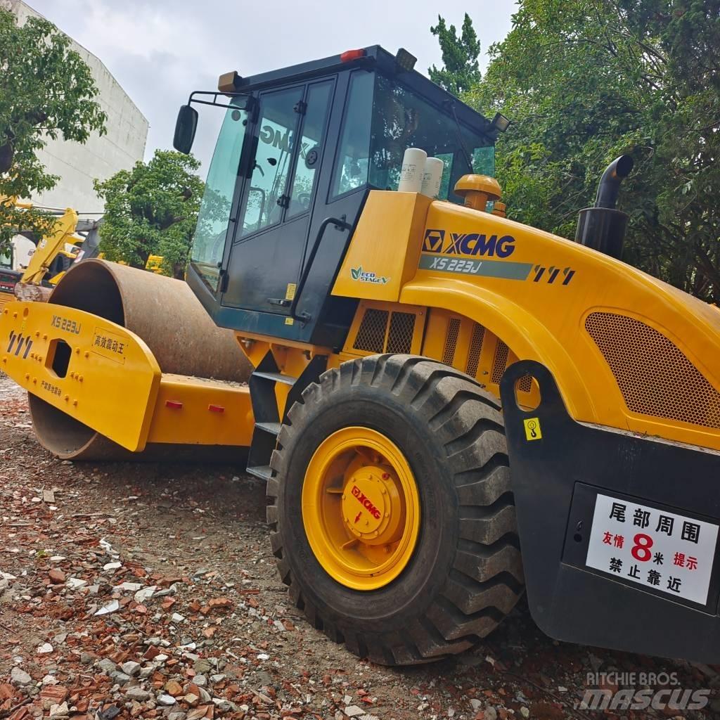 XCMG XS 223 J Грунтові котки