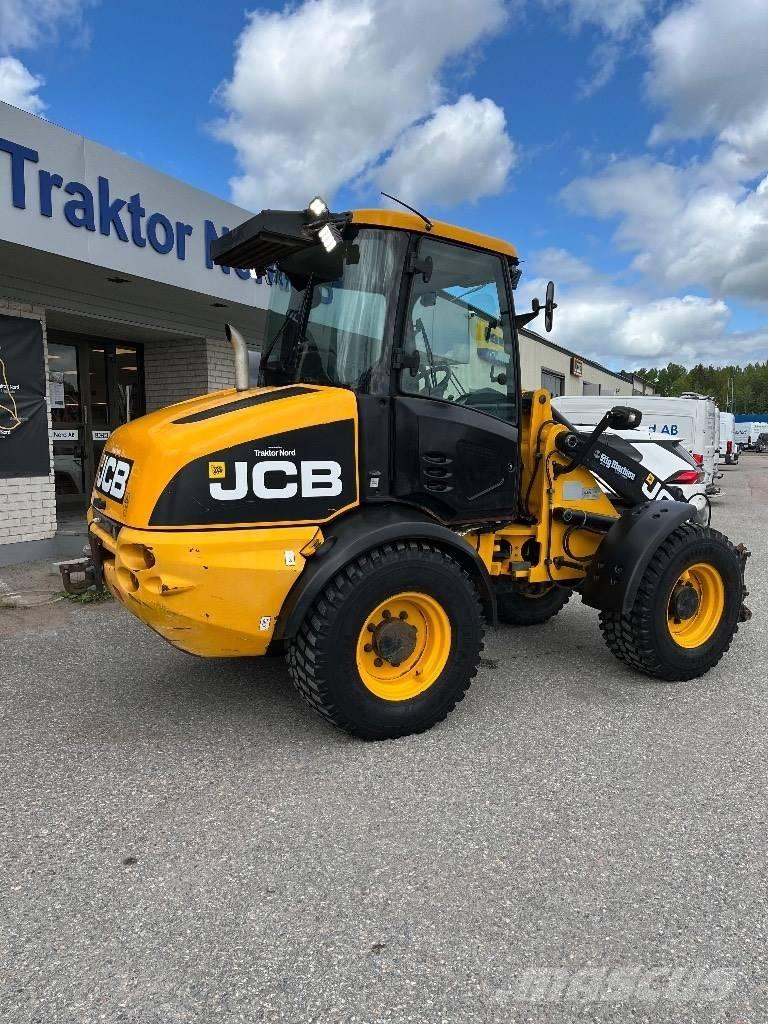 JCB 409 B 40km/h Міні-навантажувачі