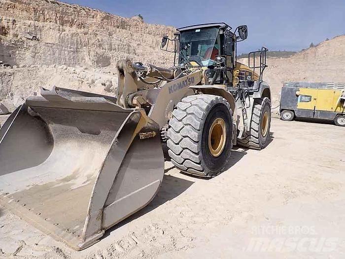 Komatsu WA475-10 Фронтальні навантажувачі