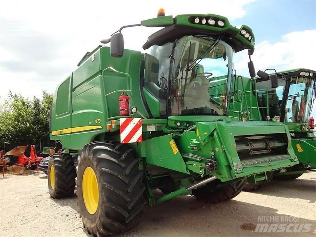 John Deere t670 Зернозбиральні комбайни