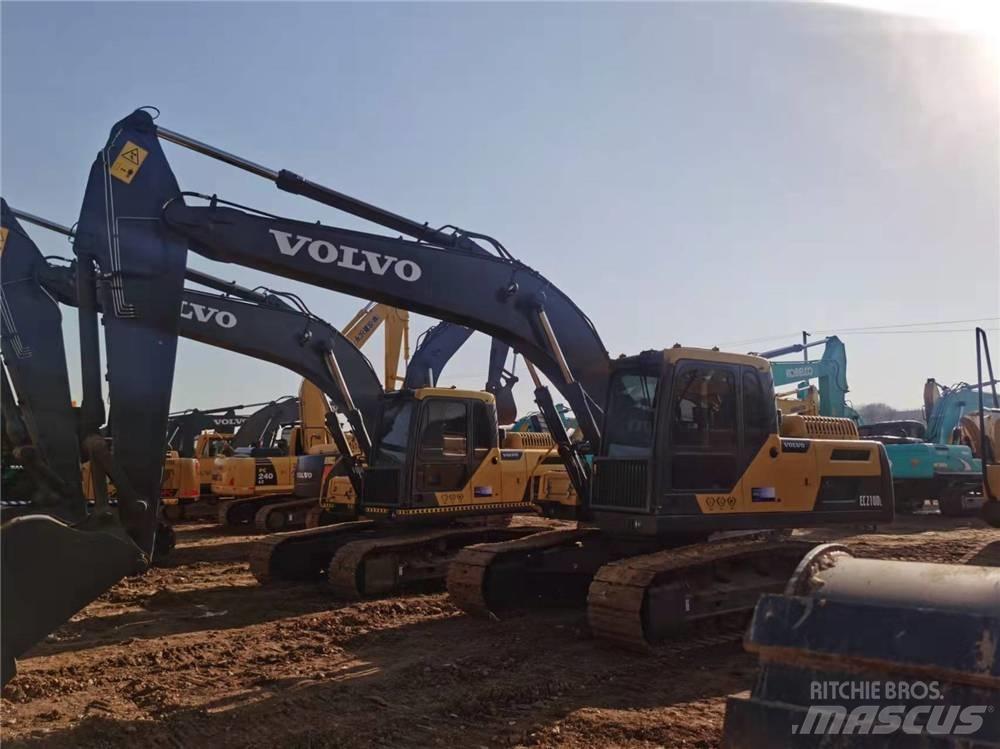 Volvo EC210D Гусеничні екскаватори
