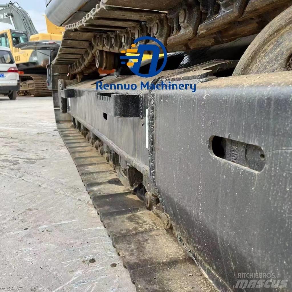 Hitachi EX 120 Гусеничні екскаватори