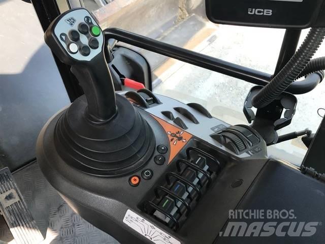 JCB 4190 FASTRAC Трактори