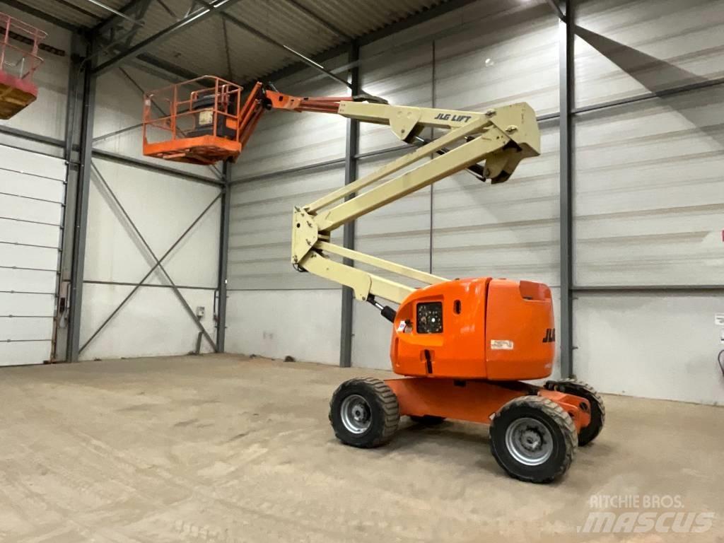 JLG 450 AJ Колінчаті підйомники