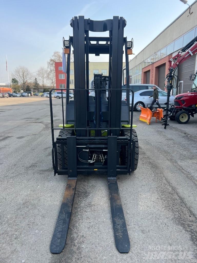 Clark S 30 L Газові навантажувачі