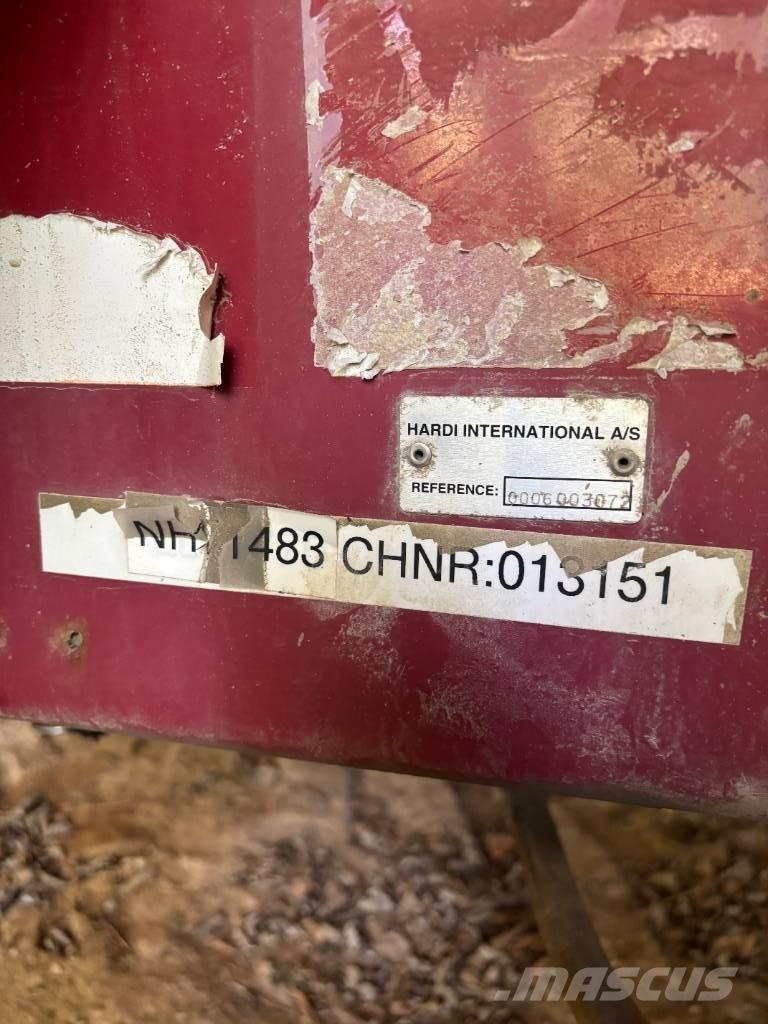 Hardi 2800 Причіпні обприскувачі