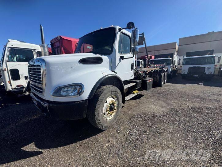 Freightliner M2 Контейнеровози