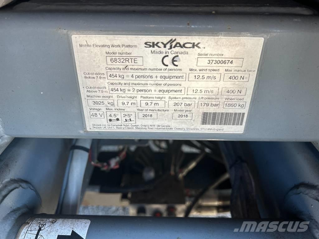SkyJack SJ 6832 RTE Підйомники-ножиці