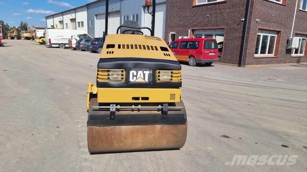 CAT CB 224 C Котки тротуарні