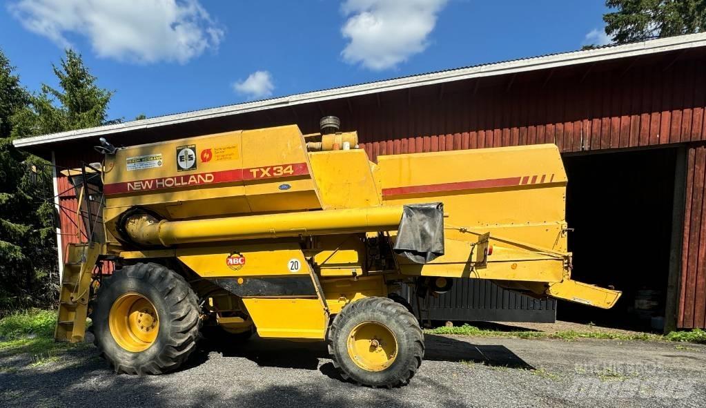 New Holland TX 34 Зернозбиральні комбайни