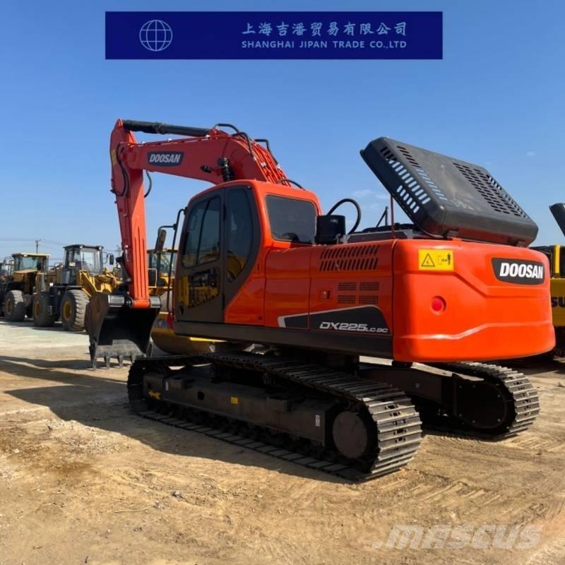 Doosan DX 225 Гусеничні екскаватори