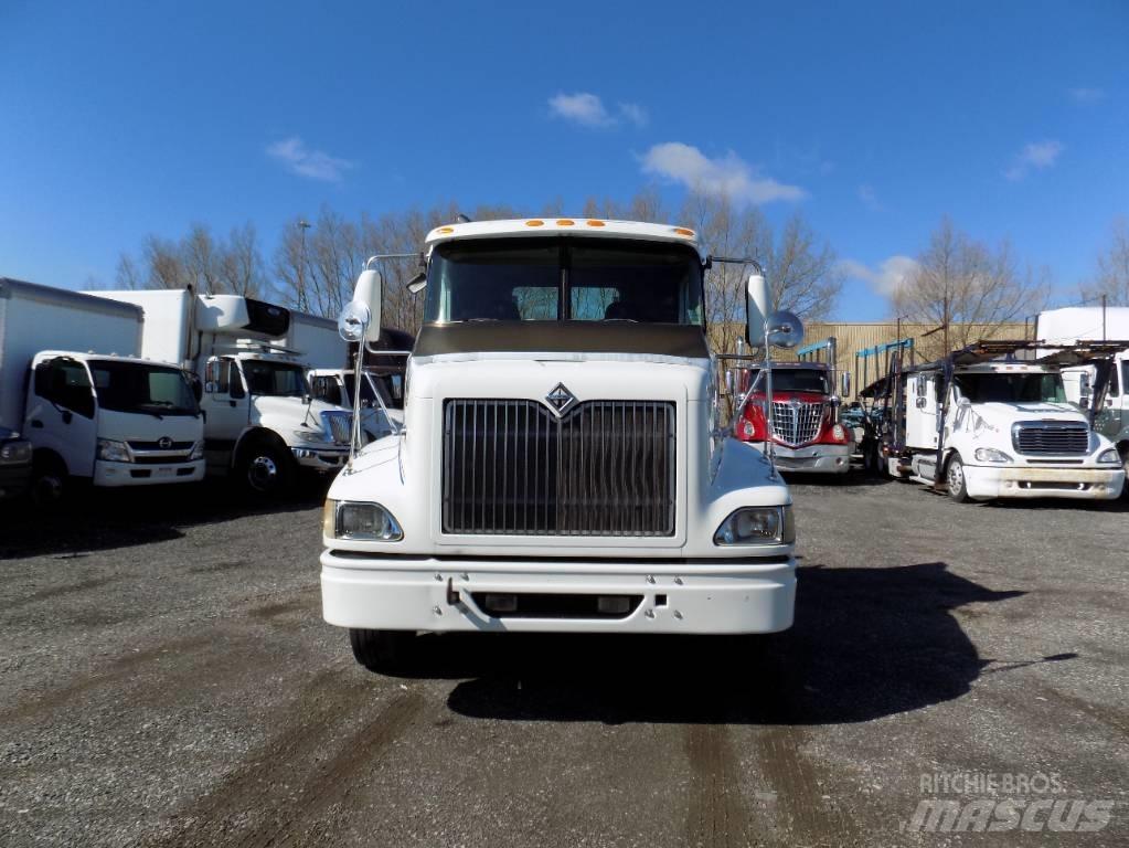 International 9200 i Тягачі