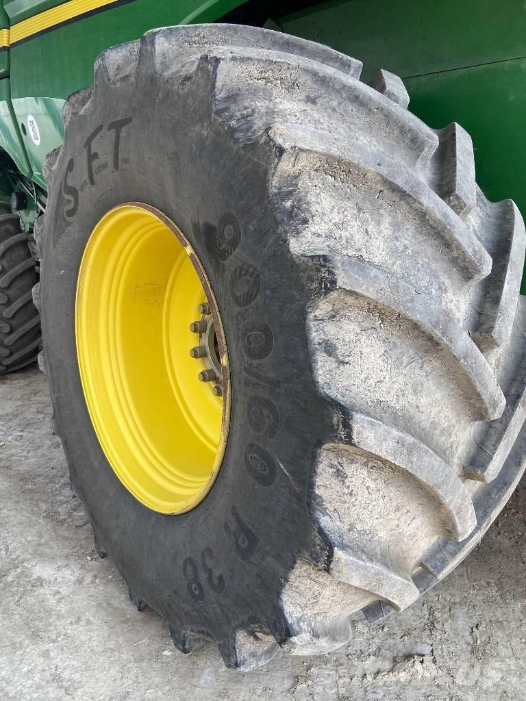 John Deere S 670 i Зернозбиральні комбайни