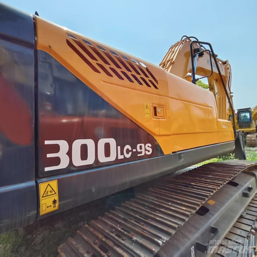 Hyundai Robex 300 LC Гусеничні екскаватори