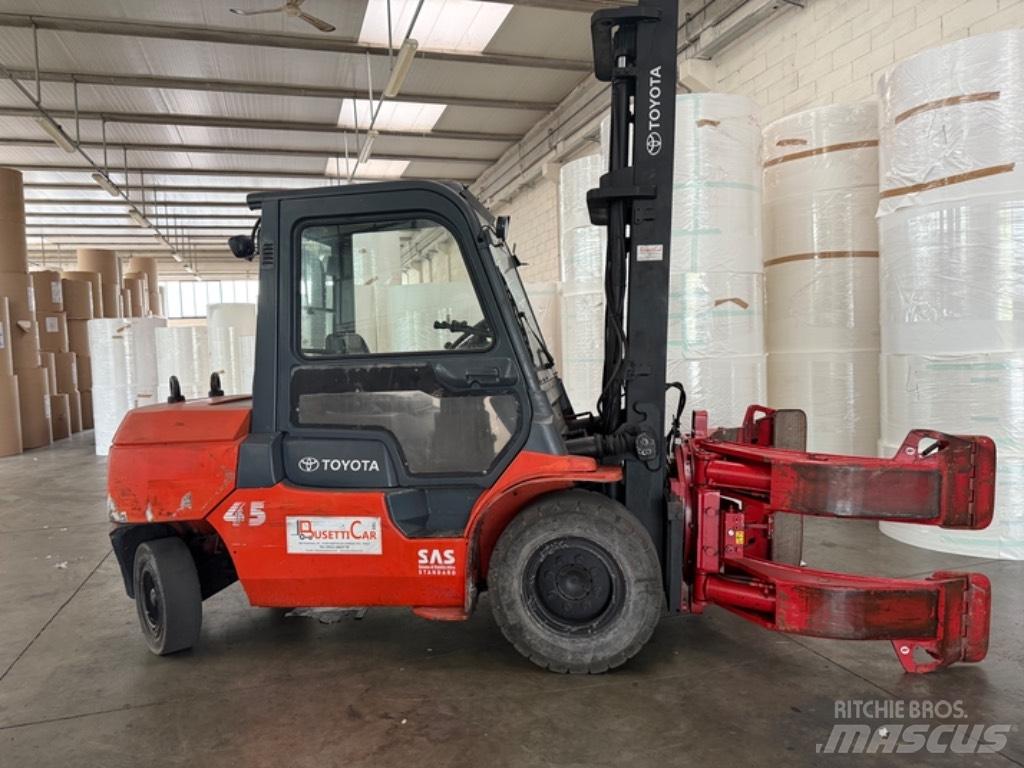 Toyota 02-7 FD 40 Дизельні навантажувачі