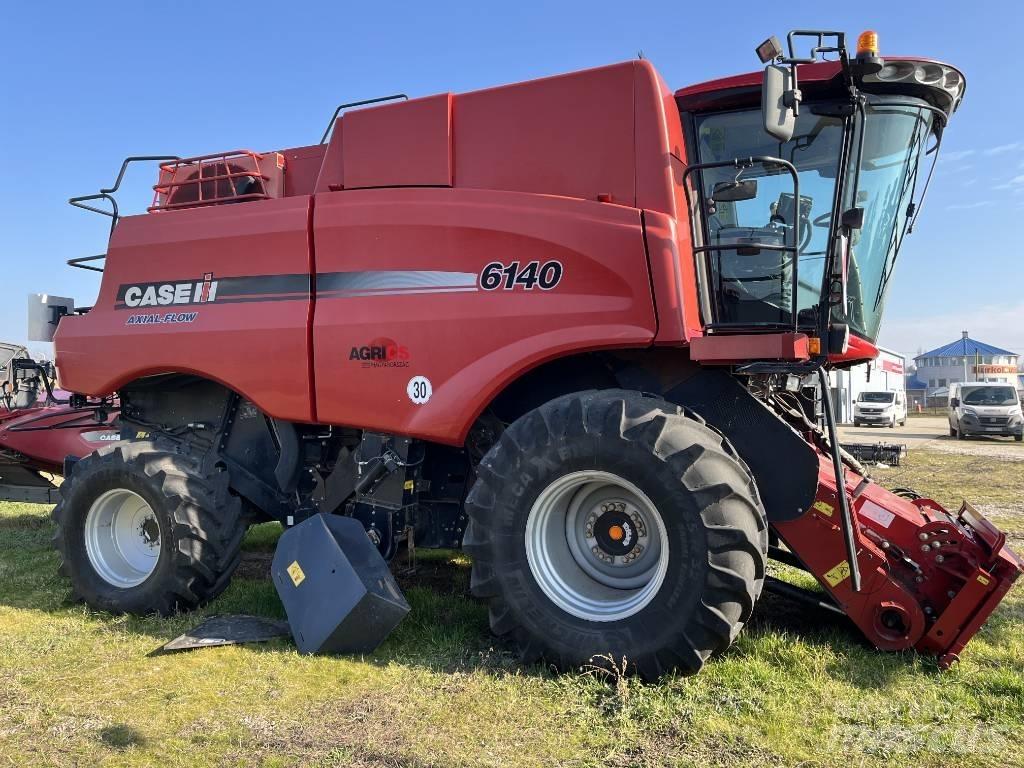 Case IH AF6140 Зернозбиральні комбайни