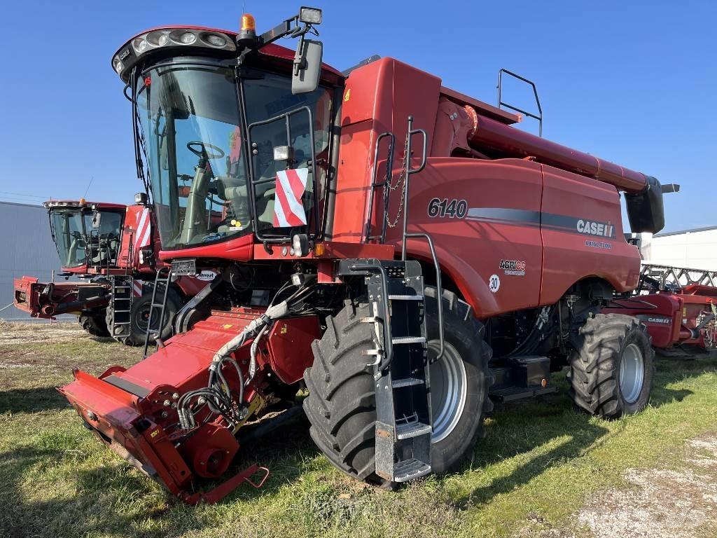 Case IH AF6140 Зернозбиральні комбайни