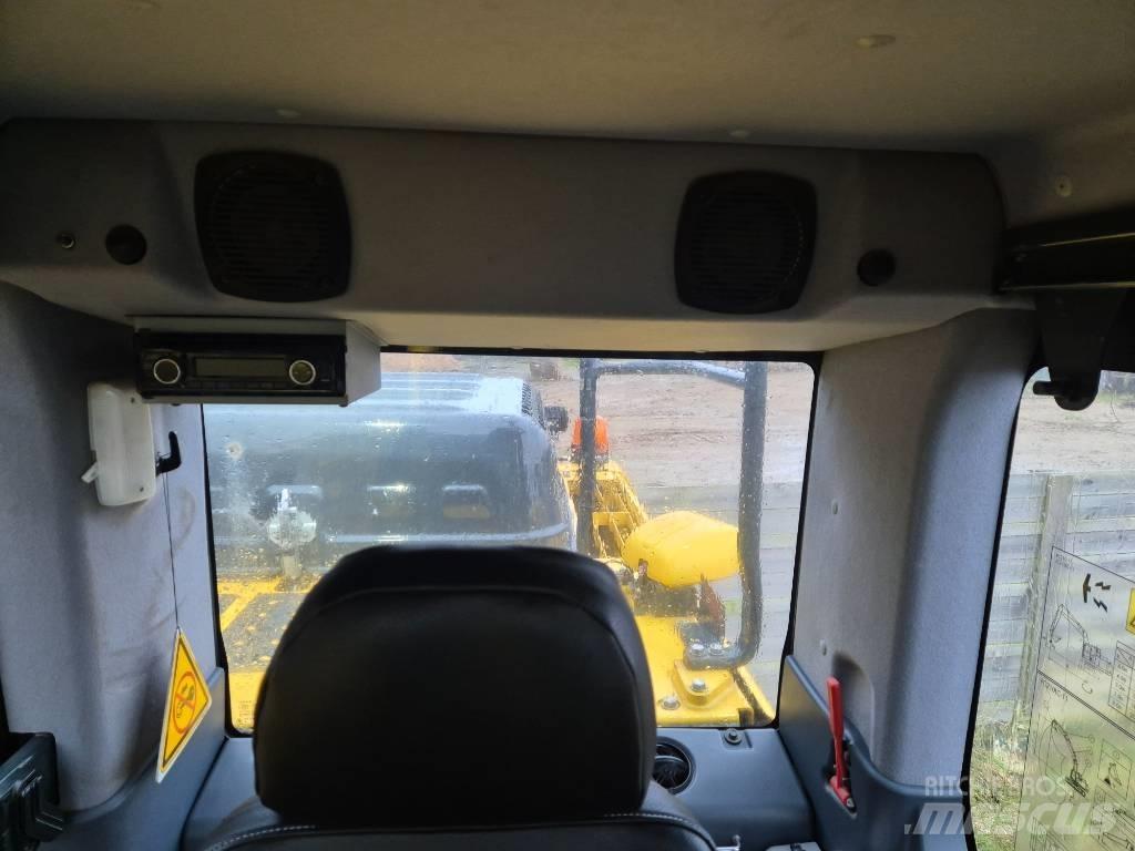 Komatsu PC210 LC-11 Гусеничні екскаватори